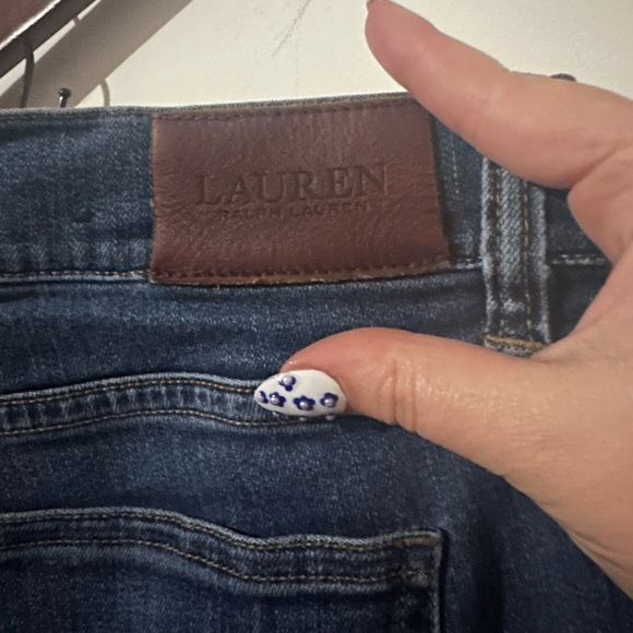 Lauren Ralph Lauren Women’s Drak Wash Straight Leg Denim Jeans PetiteDistressed - Picture 4 of 5